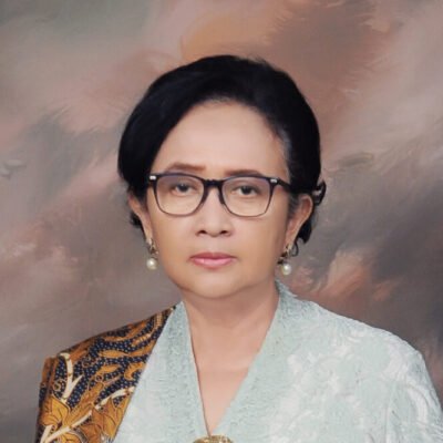 Ibu Ninuk Mardiana Pambudy
