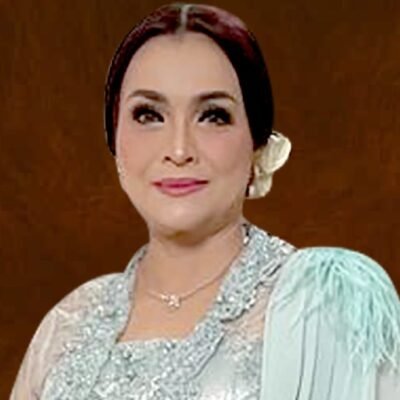Ibu Nita Viva Yoga Mauladi